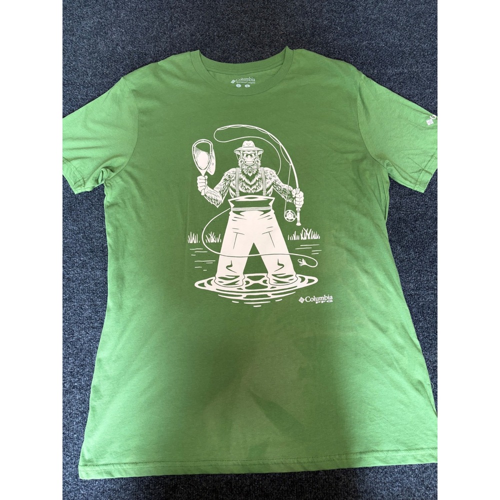 Columbia PFG Mens Green Bigfoot Sasquatch Fly Fishing Graphic T-Shirt Large